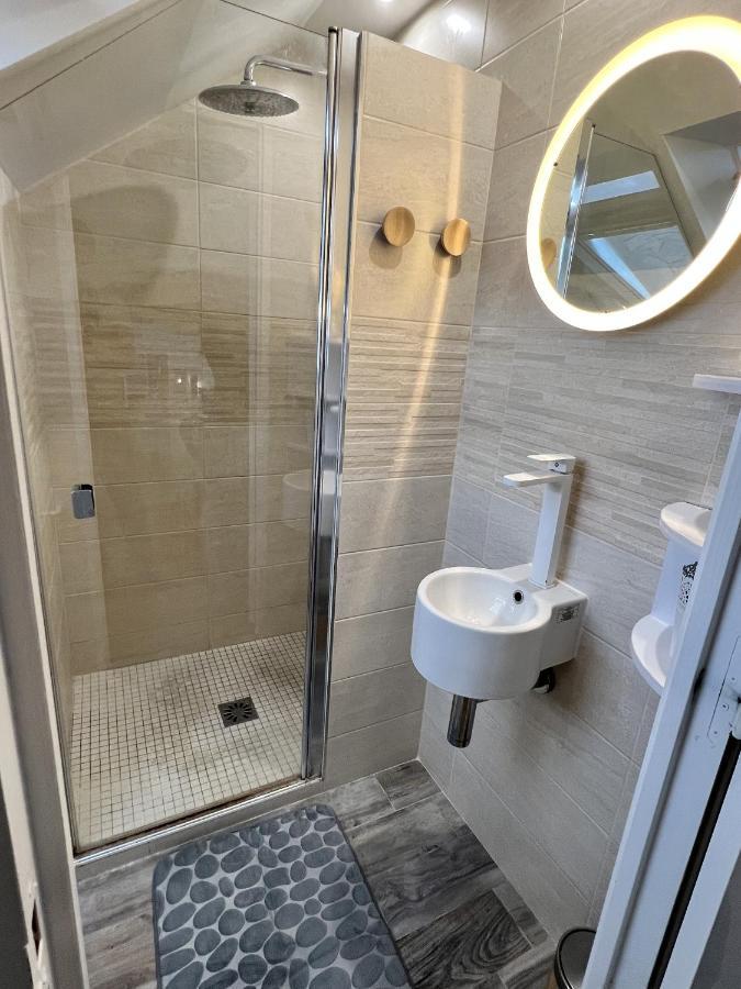 Appartement Familial Pour 6 Adultes Et 5 Enfants A 10 Min De Disney Bailly-Romainvilliers Exterior photo