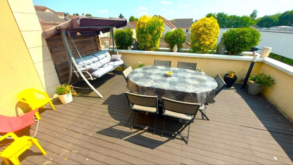 Appartement Familial Pour 6 Adultes Et 5 Enfants A 10 Min De Disney Bailly-Romainvilliers Exterior photo